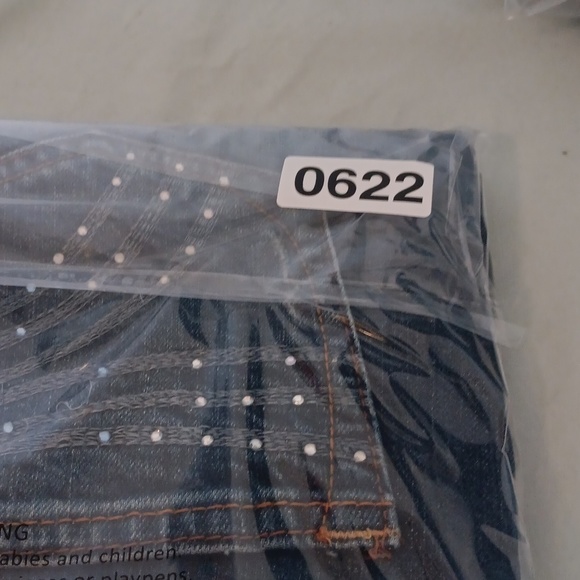 Vigoss Skinny Straight Embroidered Back Pockets  Distress 3/4 - Picture 12 of 12